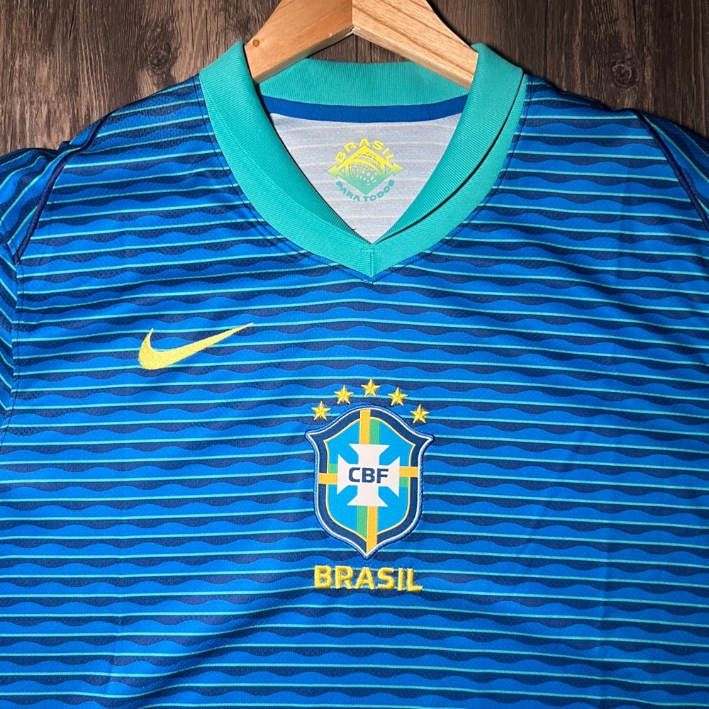 Nike Blue and Green Striped Jersey - Picture 3 of 7